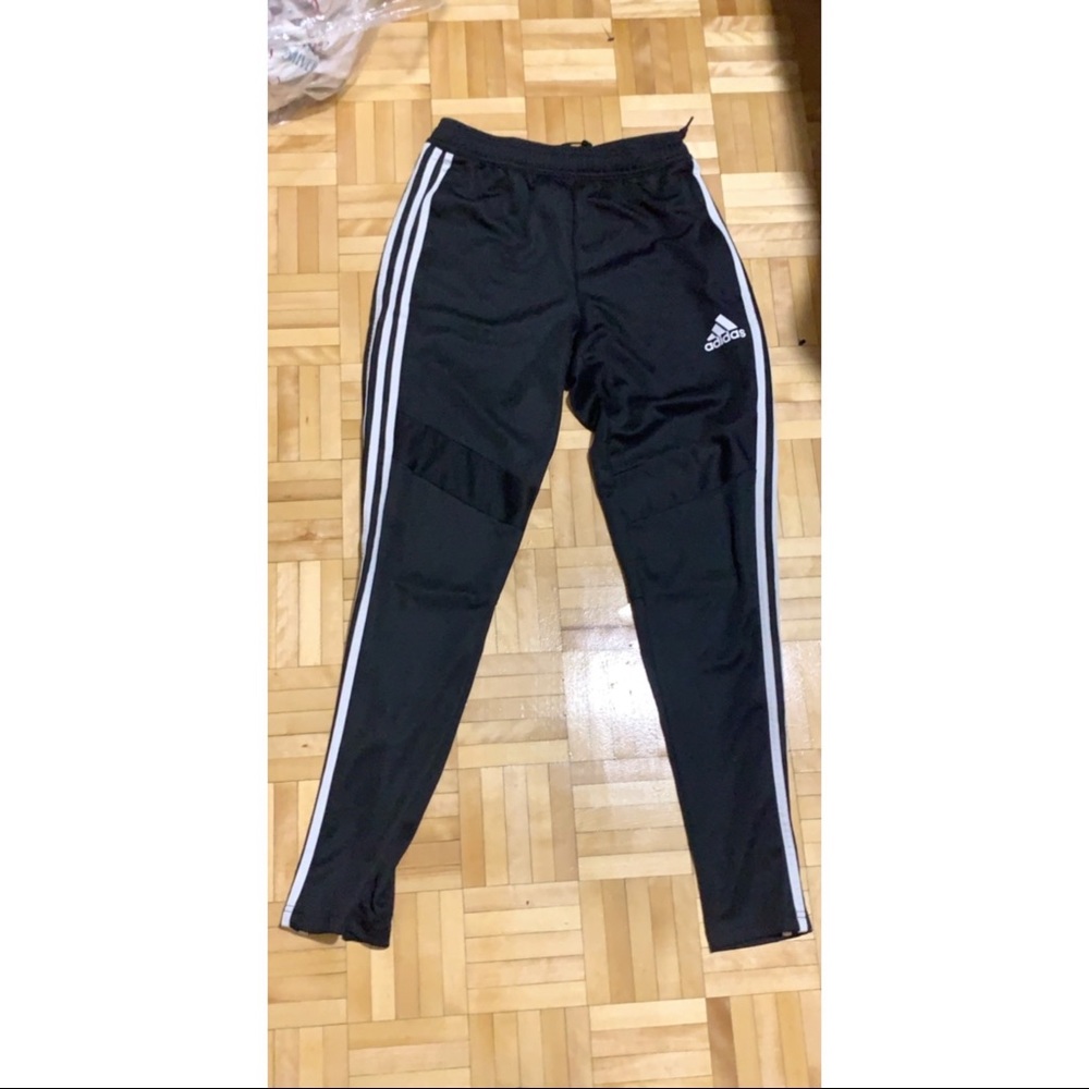 Adidas track pant (unisex)